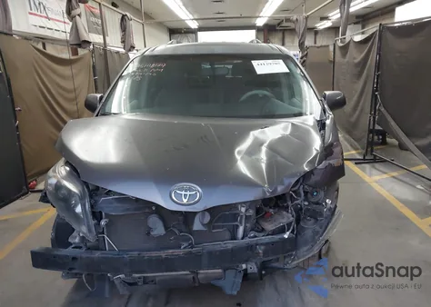 2012 Toyota Sienna Se 8 Passenger из США, поврежденный, VIN 5TDXK3DCXCS236185